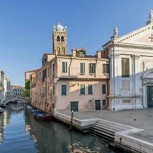 Scaleter - A Fine Luxury In Palazzo With Canal View Apartment Venice