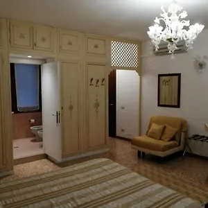 Orion Hotel 2*