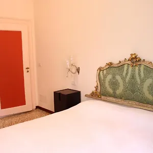 A Private Terrace In The Heart Of * Venice