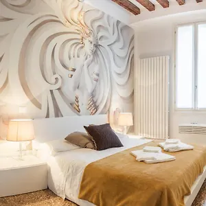 Apartment San Polo Design By Wonderful Italy *