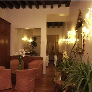 Hotel Canal 3*