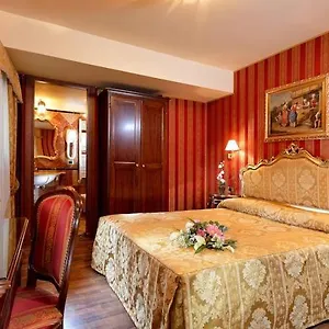Guest house San Zulian P & Q & U Venice