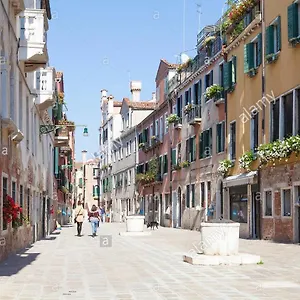Corte Del Pozzo Guest house