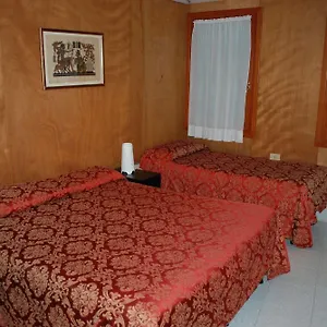 Friends Hotel *