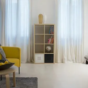 Apartment Uma *