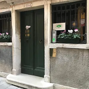 Le Due Corone Bed and breakfast