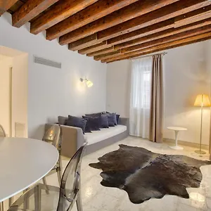 Ca Margherita Loft & Square Palazzo Grifalconi Apartment