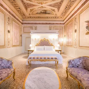 Ca' Bonfadini Historic Experience 5* Венеция