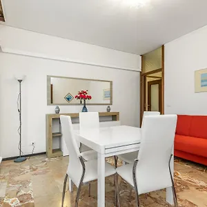 Apartamento In Mestre With Parking! Venecia