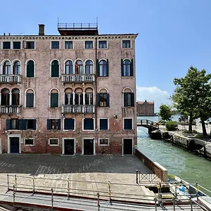 Ca' Angelica Canal View *