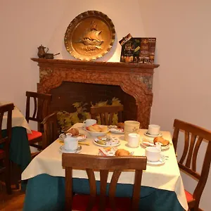 Canada Hotel 2*