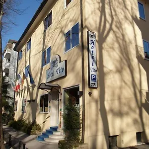 Tito Hotel