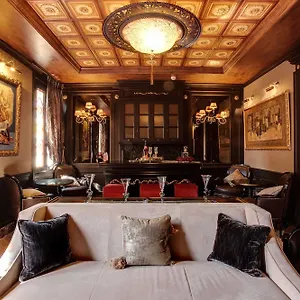 Moresco Hotel
