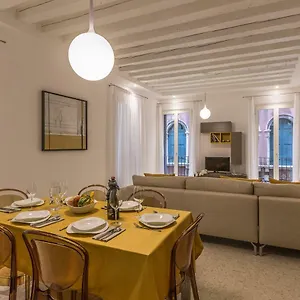Ca' Rossini 1 Apartment