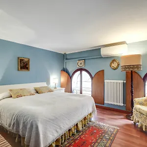Castello Apartament *