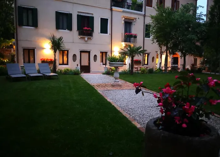 Cinqueteste Luxury Home Velence képek