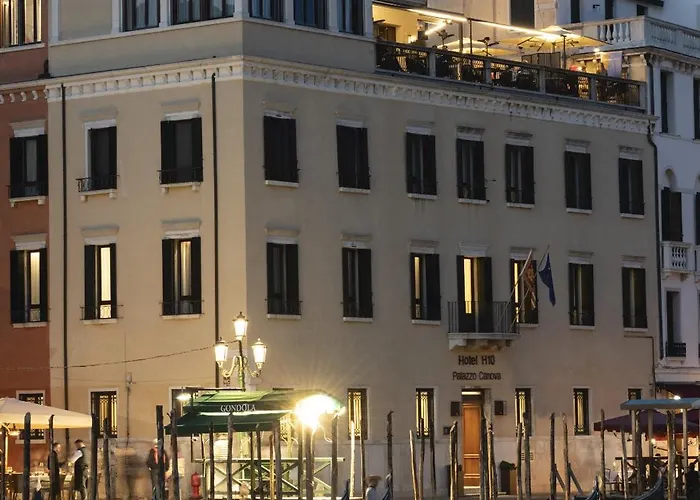 H10 Palazzo Canova Venecia foto