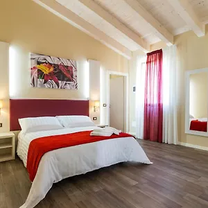 Gasthuis Venice Airport Erica 3*