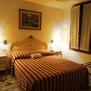 Venetian Experience Rialto * Venice