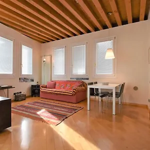 Iris By Interhome Venice