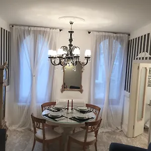 Casa Dello Spezier Apartment