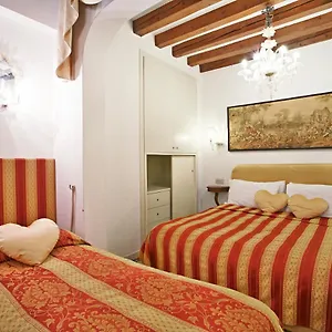 San Luca Flats Lägenhetshotell 3*