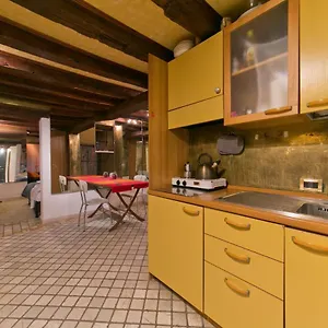 Budget San Marco Apartment *