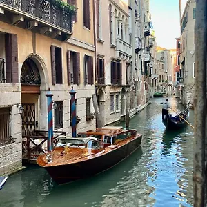 Becher Hotel Venise