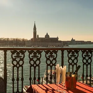 A Tribute To Music Residenza Gasthof Venedig